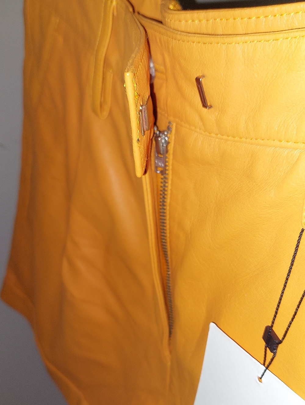 Remain Birger Christensen Paola Orange Leather High Waisted Shorts Sz 4 - Picture 5 of 13